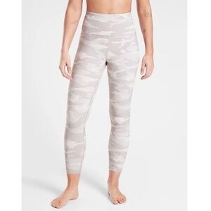 Athleta Elation Grey Camo 7/8 Leggings - Size XS - Like New